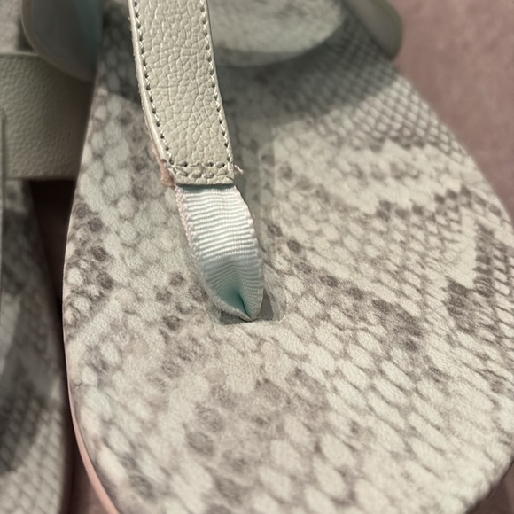 Vionic Sandals - Picture 10 of 12